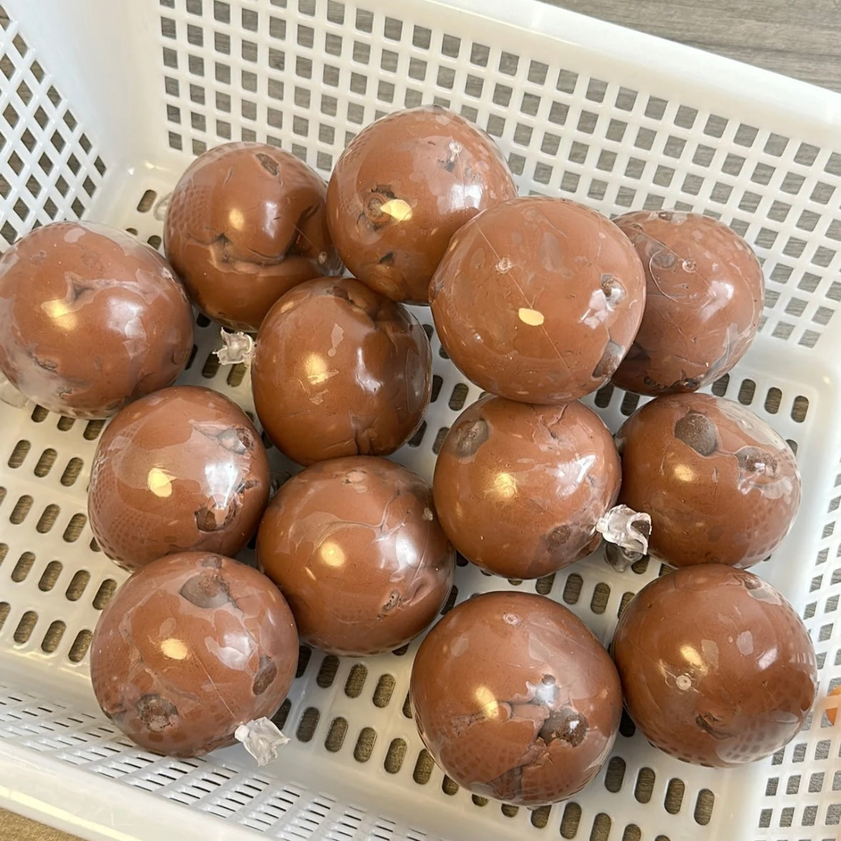 Crisp Satisfying Sound Chocolate Stress Ball Squishy Stress Relief Decompression Toy