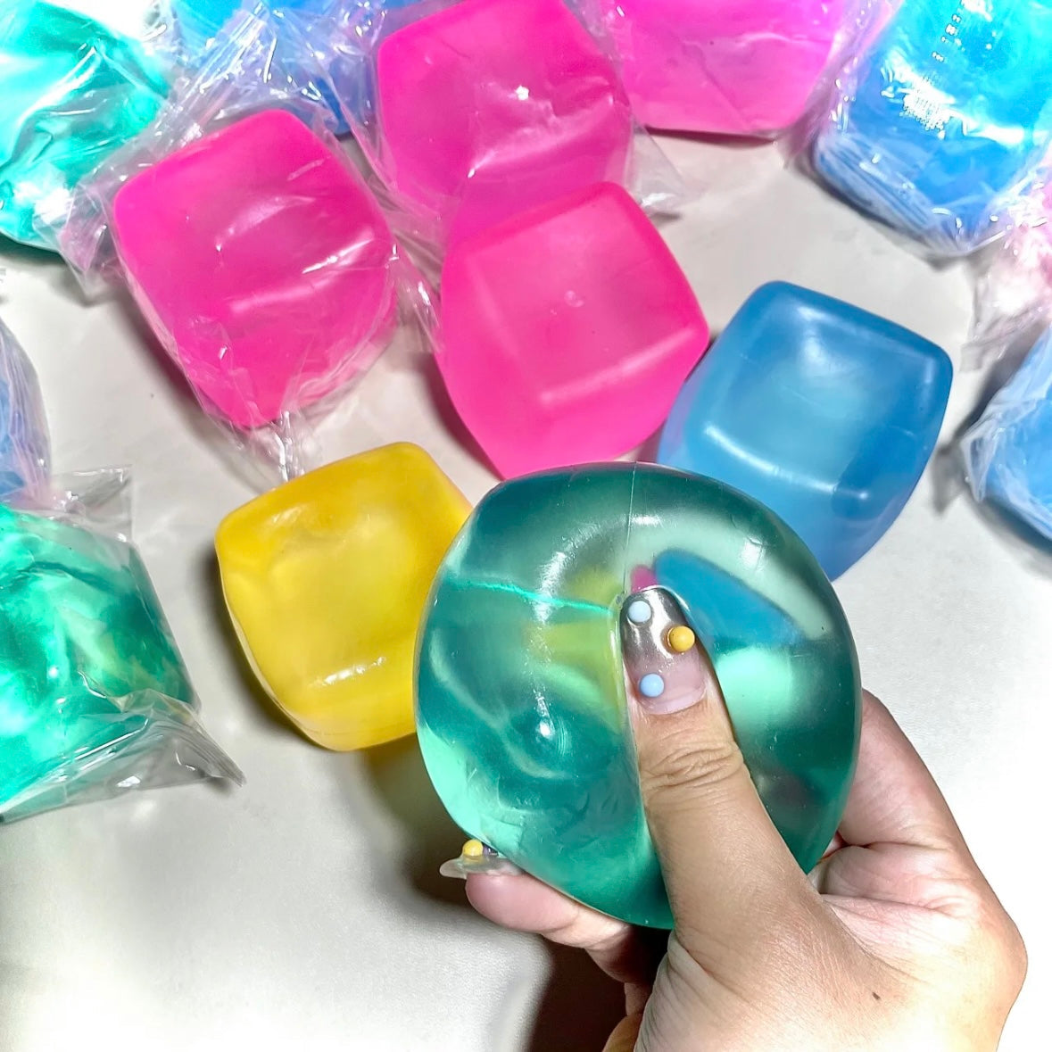 Ice Cube Stress Ball Jelly Ball Squishy Stress Relief Decompression Toy