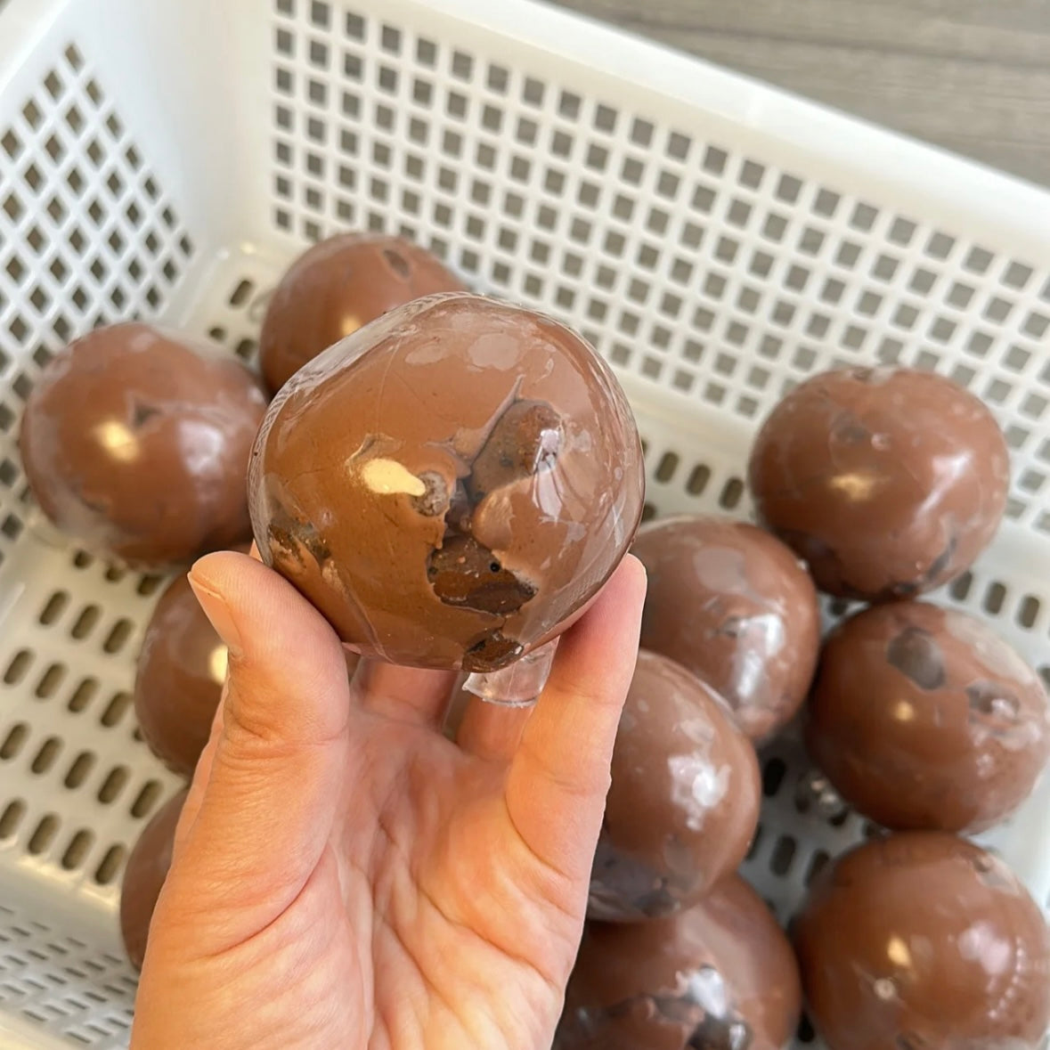 Crisp Satisfying Sound Chocolate Stress Ball Squishy Stress Relief Decompression Toy