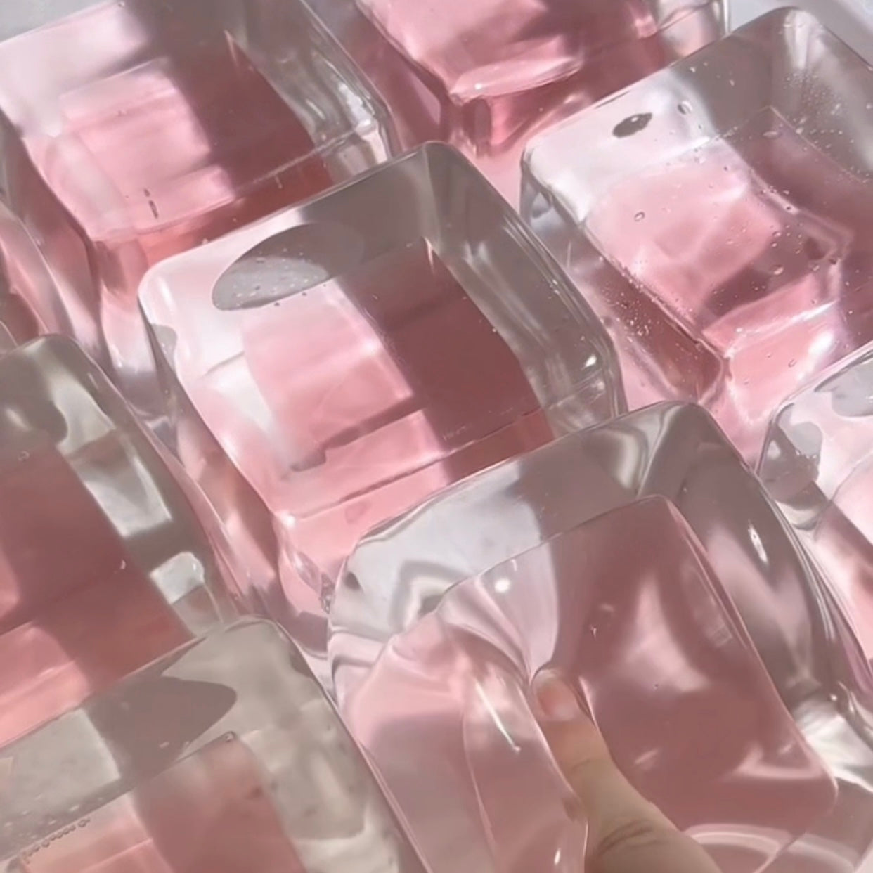250g Handmade Transparent Ice Cube Taba Squishy Toy (Flowing Liquid in The Middle)(Liquid Squishy)