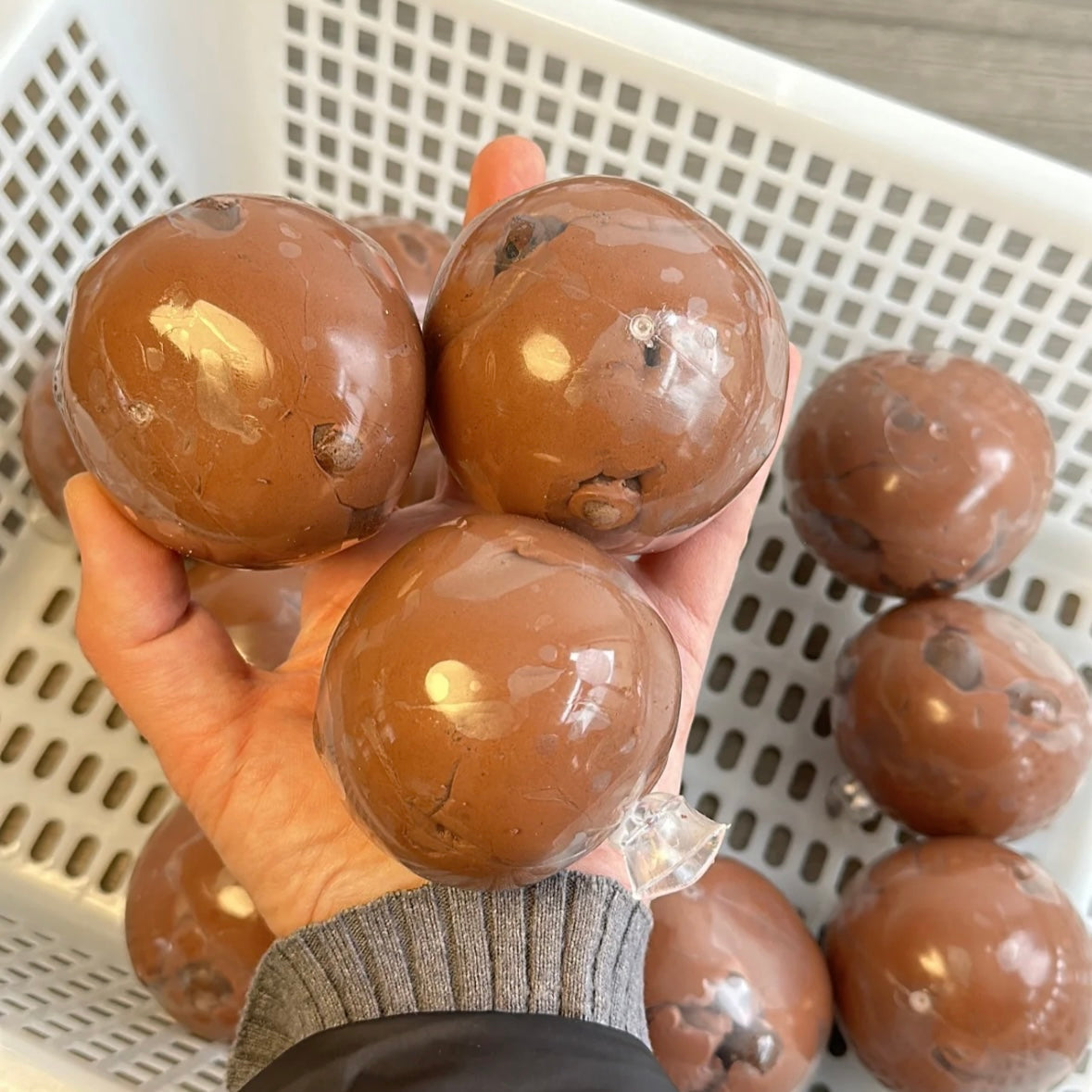 Crisp Satisfying Sound Chocolate Stress Ball Squishy Stress Relief Decompression Toy