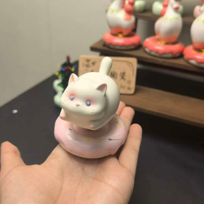 Household Creative Ceramics Kitten Cat Rotating Ornament Car Accessories
