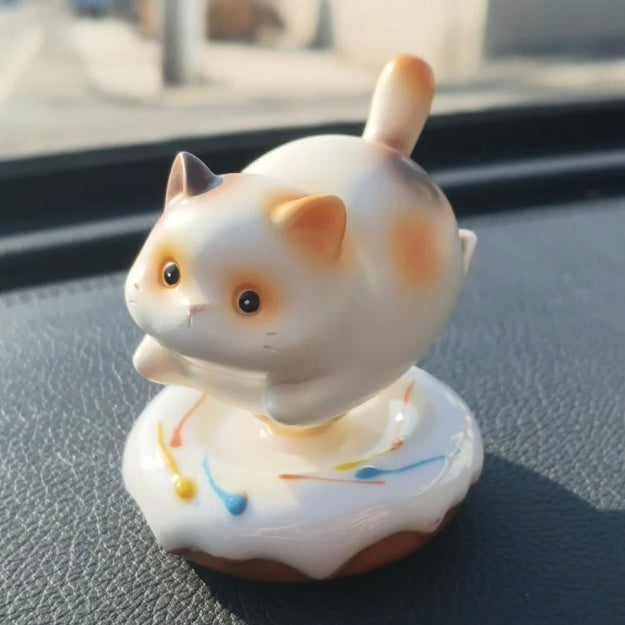 Household Creative Ceramics Kitten Cat Rotating Ornament Car Accessories