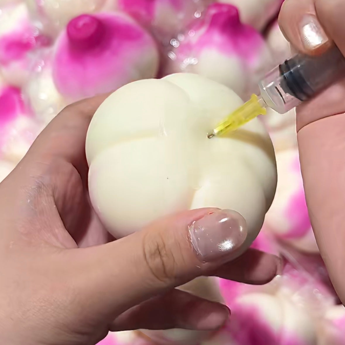 Crunchy Onion Bead & Clay Base Stress Ball Squishy Stress Relief Decompression Toy
