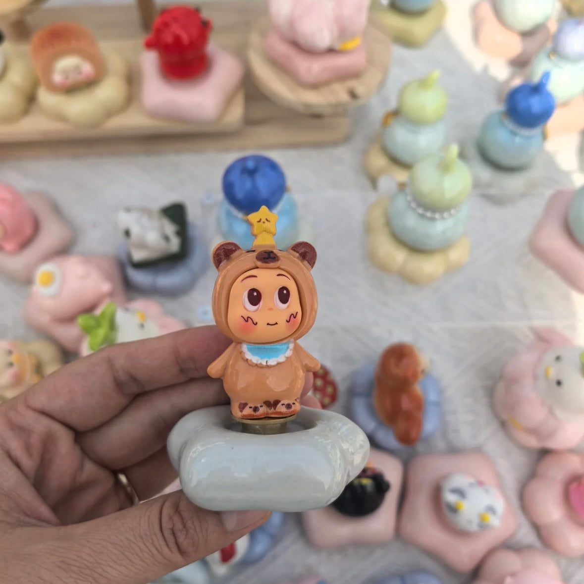 Household Creative Ceramics Twinkle Twinkle Rotating Ornament Car Accessories